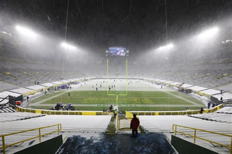 It Looks Like We're Getting A Snow Game On Sunday Night Football - The Spun