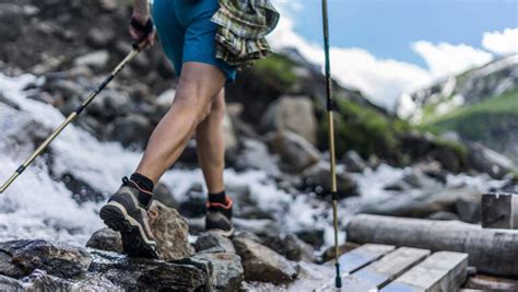 How to Use Trekking Poles: Complete Beginner's Guide