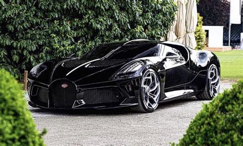 Bugatti La Voiture Noire Exclusive Look - The Luxury Lifestyle Magazine