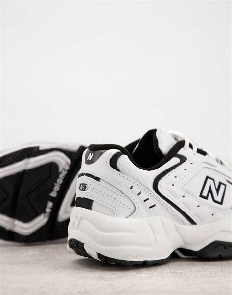 New Balance 452 trainers in white/black | ASOS | New balance 452, White ...