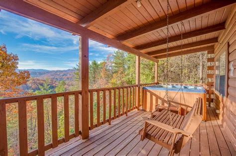 Mountain Top View Cabin in Sevierville w/ 4 BR (Sleeps10)