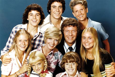 Miles of smiles: Florence Henderson and Robert Reed (center) as Carol ...