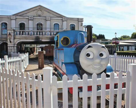 Thomas Land at Drayton Manor Theme Park review | Theme park, Thomas the ...