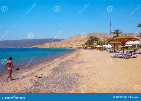 Beach in Taba editorial stock image. Image of shore - 123981584