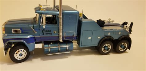 US Wrecker -- Plastic Model Truck Kit -- 1/24 Scale -- #553825 pictures ...