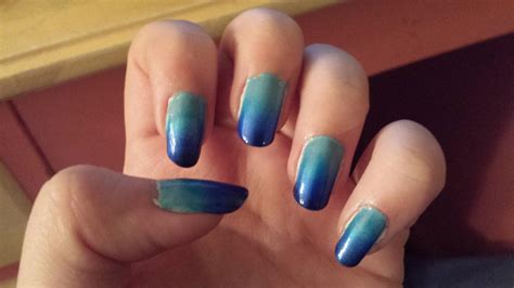 Blue Gradient Nail Art by DarkLilly1991 on DeviantArt