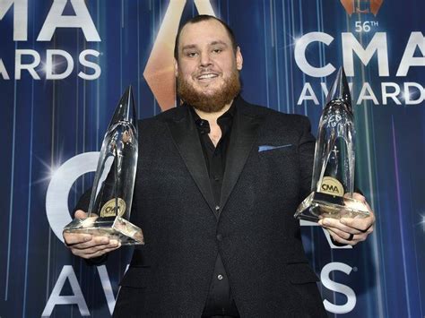 Luke Combs tops CMA Awards | The Canberra Times | Canberra, ACT