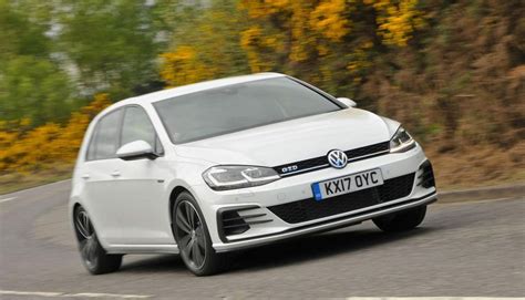 Volkswagen Golf GTD Review 2019 | What Car?