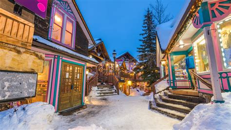 15 Snowy Mountain Towns Perfect For Winter Getaways