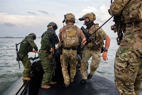 DVIDS - News - Navy SEALs Enhance Maritime Dominance with Partner ...