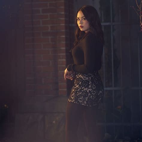 Pretty Little Liars: The Perfectionists: Janel Parrish volta a ...