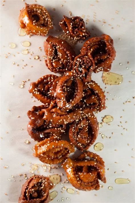 Moroccan Chebakia with Sesame Seeds and Honey - My Moorish Plate