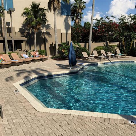 Renaissance Orlando Airport Hotel Pool: Pictures & Reviews - Tripadvisor