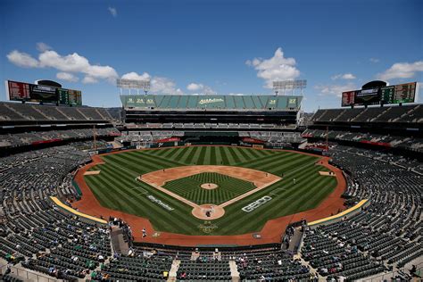 Oakland to Athletics: Agree to Stay If You Want a New Ballpark - Bloomberg