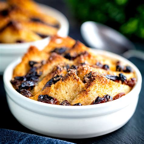 Individual Bread and Butter Puddings with Raisins & Sultanas - Krumpli