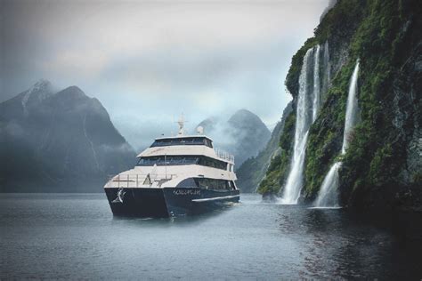 Luxury Milford Sound Cruise - Fiordland | New Zealand Guided Tours