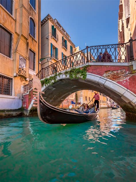 Traditional Gondola Ride, Venice - Anshar Photography