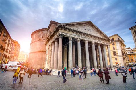 Pantheon Rome Exterior