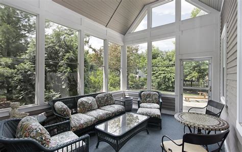 Is a Screened Porch or a Season Room Right for My Home?