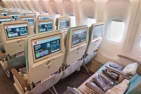 Emirates Economy Class Review: What's Emirates Economy Like?