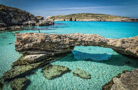 Blue Lagoon, Crystal Lagoon, Santa Maria Bay in Comino - Indigo Sailing