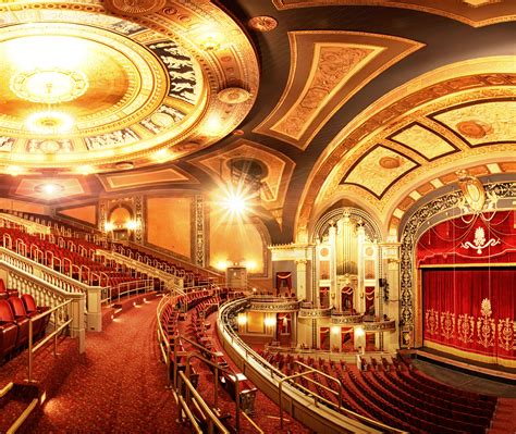 Live Shows in Connecticut | Waterbury Palace Theater