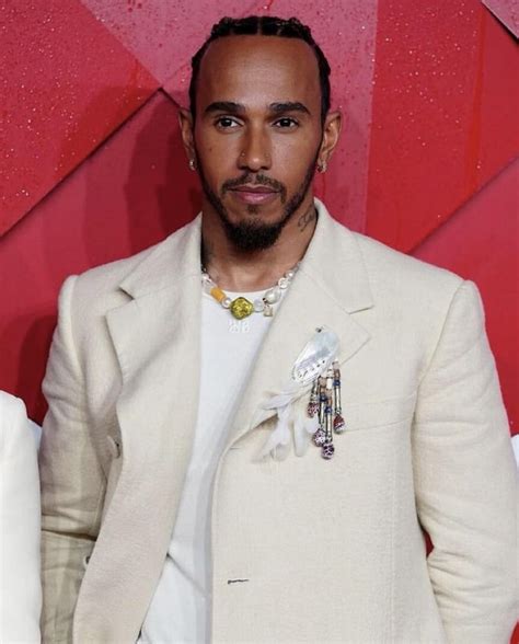 Lewis Hamilton at the British Fashion Awards tonight. : r/formula1