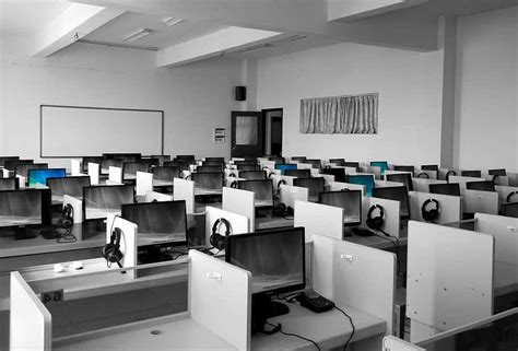 Modern Call Center Office Design Tips - Saraval Industries, Corp