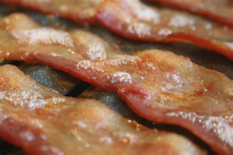 Crispy Bacon HD Wallpaper - Mouthwatering Breakfast Background