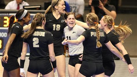 Purdue volleyball among the elite after sweeping Illinois