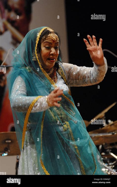 Kathak classical dancer Sitara Devi performs at Shanmukhananda Hall in ...