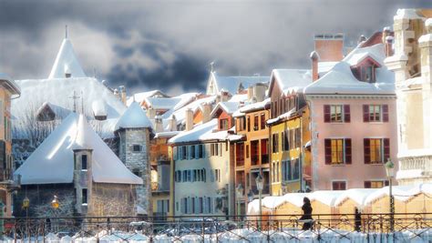 Annecy Vieille-Ville en hiver | by Didier HEROUX Annecy, Artistic ...