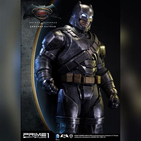 Armored Batman Statue | tunersread.com