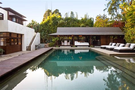 Matt Damon house - See inside the actor's stunning Pacific Palisades ...