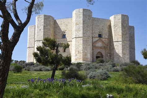 Castel del Monte (1) | From Bari to Trani | Pictures | Italy in Global ...