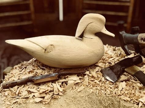 Mark Daisey, Hudson Style Wood Duck Decoy | Decoy carving, Bird carving ...