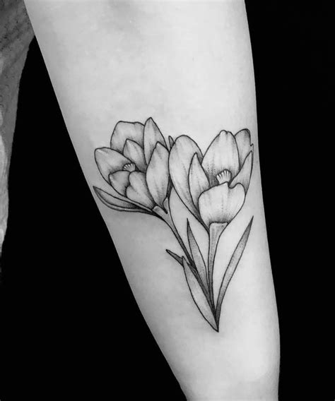 30 Pretty Crocus Tattoos You Must Love | Style VP