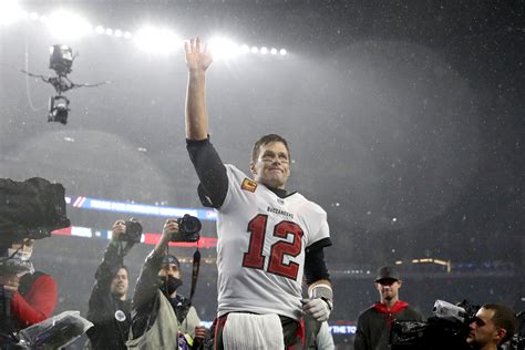 NFL’s Tom Brady to Be Analyst at Fox Sports When Career Ends - Bloomberg