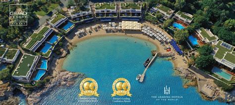 Grand Resort Lagonissi celebrates another win | This is Athens ACVB