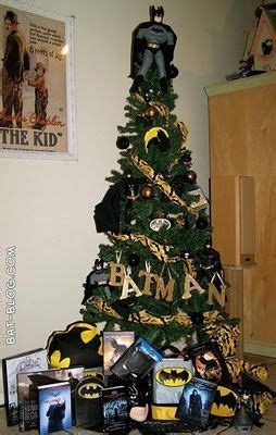 Diply | Superhero christmas, Batman christmas tree, Cool christmas trees