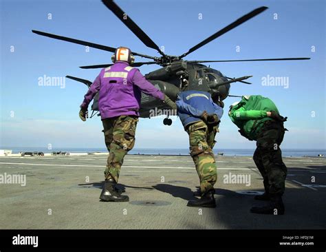 Uss la salle hi-res stock photography and images - Alamy