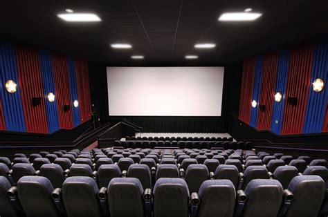 Seattle movie theaters set to open Friday — here's what will be different