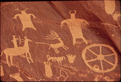 File:NEWSPAPER ROCK IS A LARGE CLIFF MURAL OF ANCIENT INDIAN ...