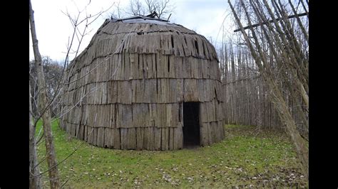 Iroquoian longhouses and villages. - YouTube