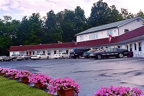 MOUNT BLUE MOTEL - Prices & B&B Reviews (Farmington, Maine)