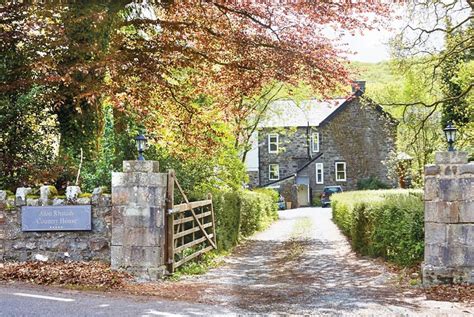 Afon Rhaiadr Country House - COAST.WALES