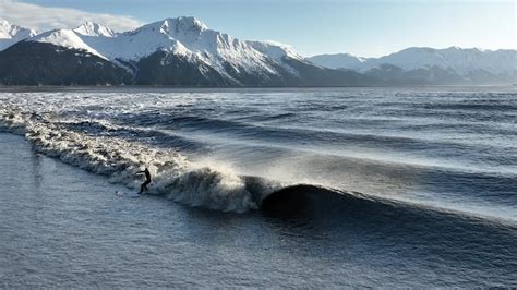 40ft Tide Surge Causes LARGEST Tidal Bore in North America - YouTube