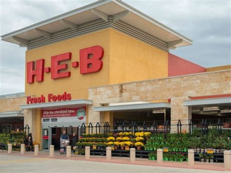 San Antonio's H-E-B rings up top spot as biggest retailer in Texas ...