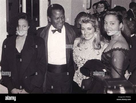 Sidney Poitier Children : The Hollywood Reporter On Twitter Sidney ...