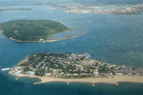 Sandbanks Visitor Guide - The best things to do and see | Dorset Guide